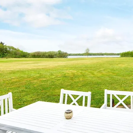 6 Person In Ansager-by Traum * Ansager